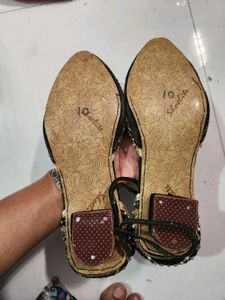 Embellished Jutti Flats