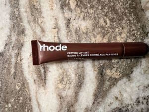 Rhode Peptide Lip Tint &amp; Case
