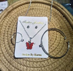 Charming Butterfly Jewelry Set