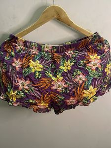 Boho Floral Print Shorts