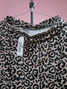 Leopard Print Pencil Skirt with Slit