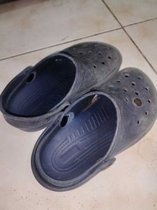 Blue clogs for Boys age 5 to 7years