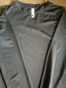 gray long sleeve tshirt