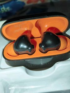 Wireless Earbuds with Charging Case