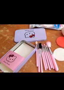 Cute Hello Kitty Makeup Brush Set