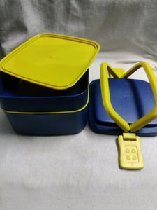 New Lunch box with spoon