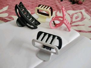 56.Set of 7 Hair Claw Clips