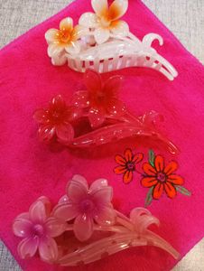 Floral Hair Claw Clips - Set of 3