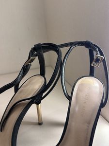 Chic Black Strappy Heels