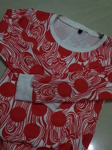 Sweatshirt For Girls..🤍❤️