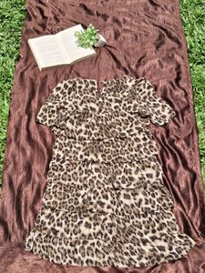 Chic Leopard Print Ruffle Dress