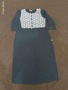 Aurelia Buy One Get 1 Offer Kurtis (S)
