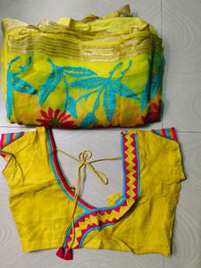 Beautiful Saree Embroiding Work With Blouse