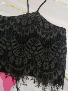 (1100)Black Lace Crop Top