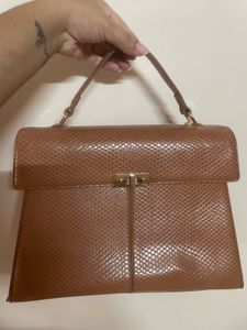 Elegant Brown Leather Handbag