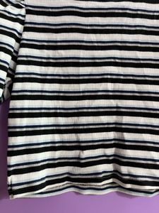 Chic Striped Sleeveless Top