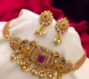Choker Kundan & Pearl Necklace Set