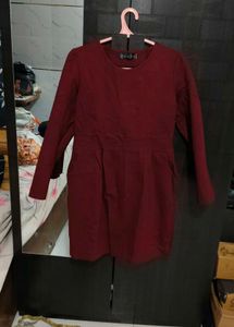Elegant Burgundy Long Sleeve Dress