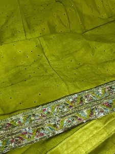 Embellished Kurta with Intricate Embroidery