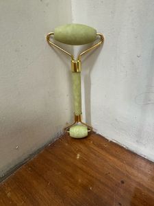 TNW Jade Roller