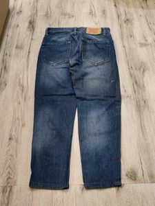 Ma4472 Levi's jeans waist 28 inches