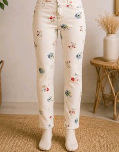 Cute Floral GAP Mid Waist Jeans