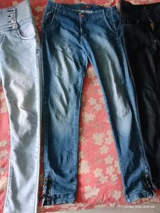 Stylish High-Waisted Jeans pack of5