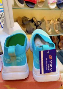 Comfortable &amp; Stylish Slip-On Sneakers