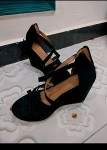 Black Wedges 👠