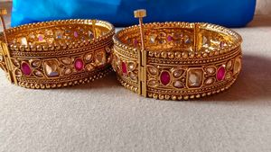 Rajwadi Bangle pech wala  ( pure copper )