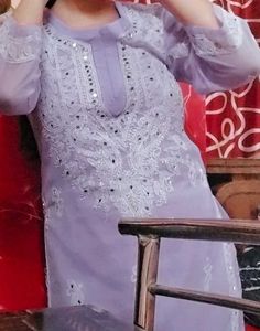 2 chikankari kurti combo DM me for price