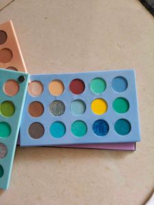 Multi-Color Eyeshadow Palettes Set