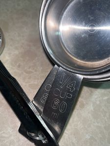 Measuring 4 cup set and spoon