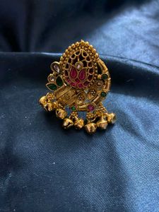Exquisite Kundan &amp; Pearl Ring