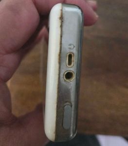 Apple iPod Classic 4th Gen - Silver with charger