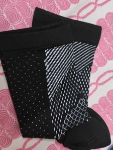 Black Patterned Compression Socks