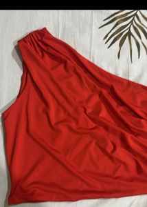 H&amp;M DATE PERFECT Red one shoulder Top