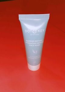 Dot & Key Barrier Repair Face Wash