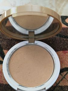 Mamaearth Glow Oil Control Compact