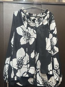 H&amp;M Black &amp; White Floral Blouse