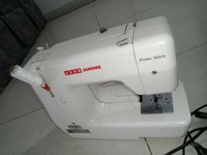 USHA Janome Sewing Machine