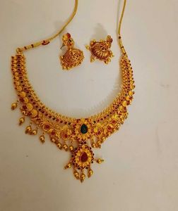 Elegant Gold Jhumka Earrings