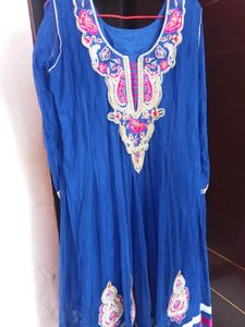 Elegant Blue Embroidered Kurta