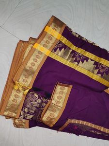Very Pretty Pattu Saree With Blouse