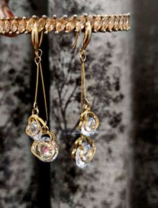 Elegant Crystal Dangle Earrings &amp; Hair Clip Set