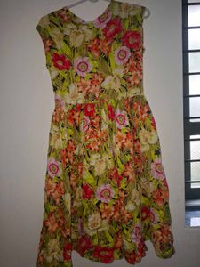 COMBO OF Floral sleeveless Dresses 🌼