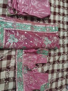 beautiful light magenta saree with stich blows and