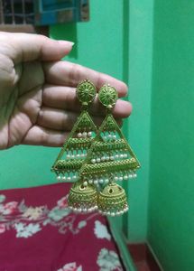 Stunning Emerald statement Earrings (4 Combo)