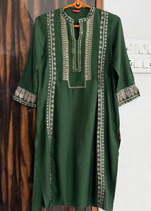 W Embroidered Green Kurta