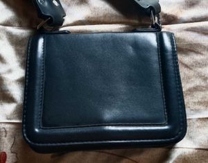PRICE DROP🚨Stylish Black Crossbody Bag
